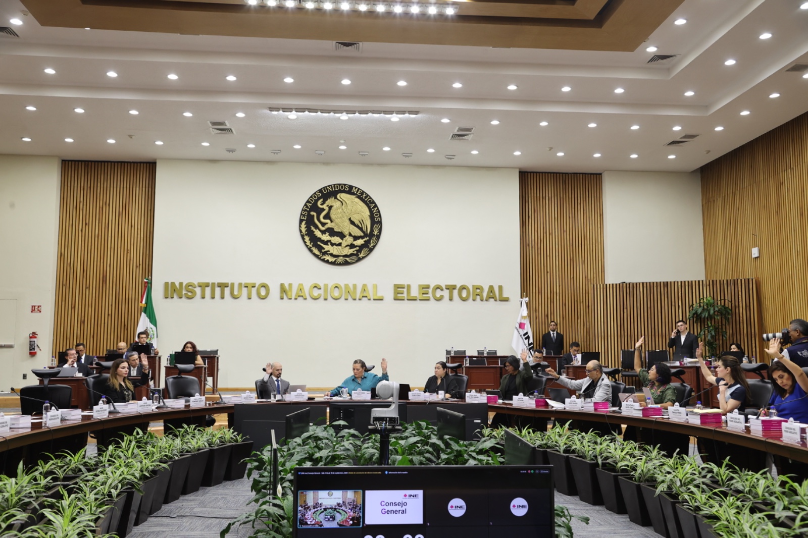 Ajusta INE a 6 mil millones de pesos el presupuesto preliminar para la elección del Poder Judicial