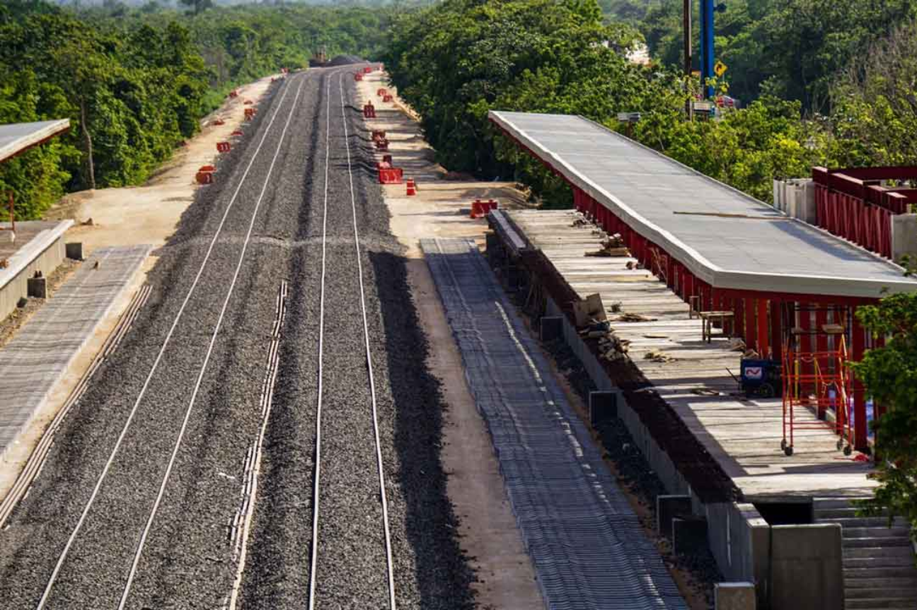 Construir 3,000 kilómetros de nuevas vías ferroviarias marca un hecho histórico en México