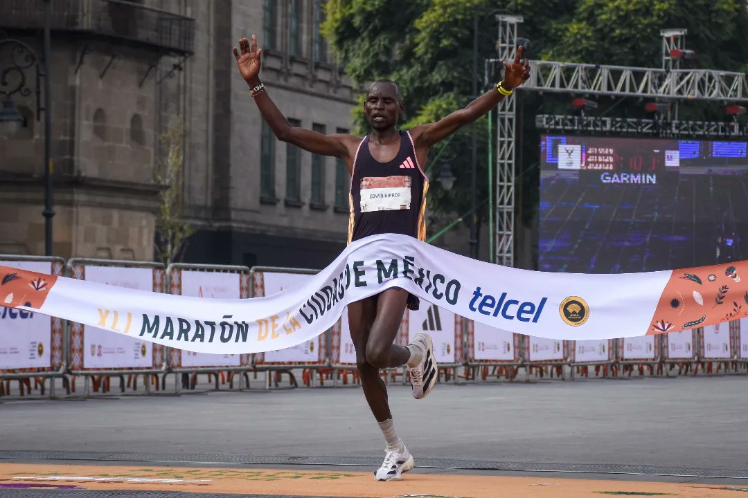 Domina el keniano Edwin Kiptoo la XLI edición del Maratón de la Ciudad de México