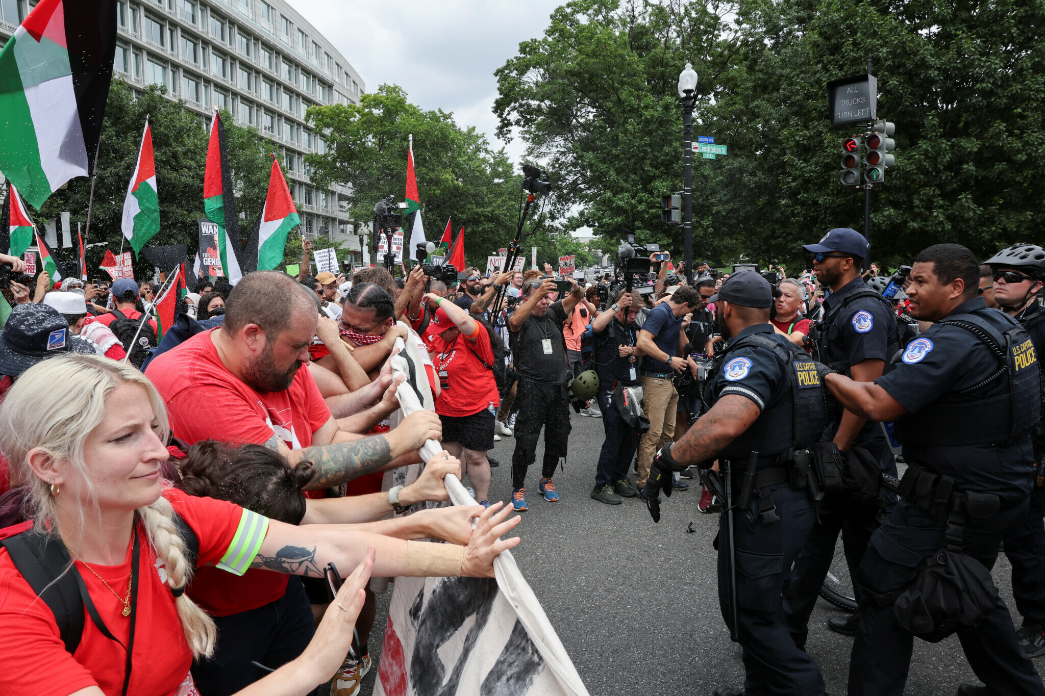 Más de 200 personas arrestadas en Estados Unidos por manifestaciones contra la visita de Netanyahu
