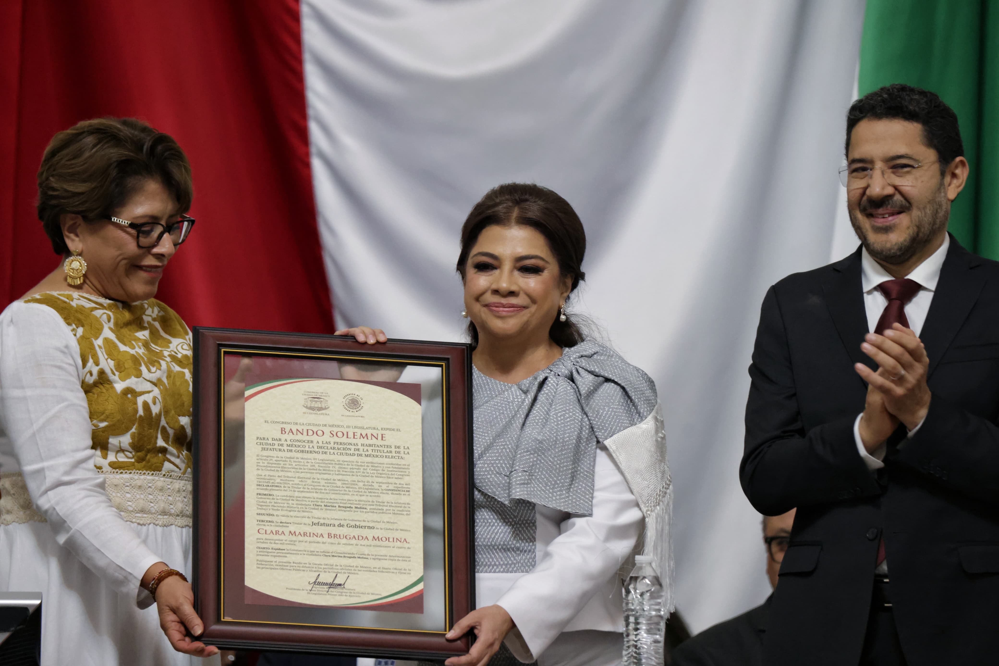 “La Ciudad de México continuará siendo la capital de la democracia”. Clara Brugada rinde protesta como jefa de Gobierno