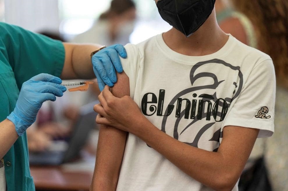 Vacunan a más de un millón de niños contra COVID-19 en México