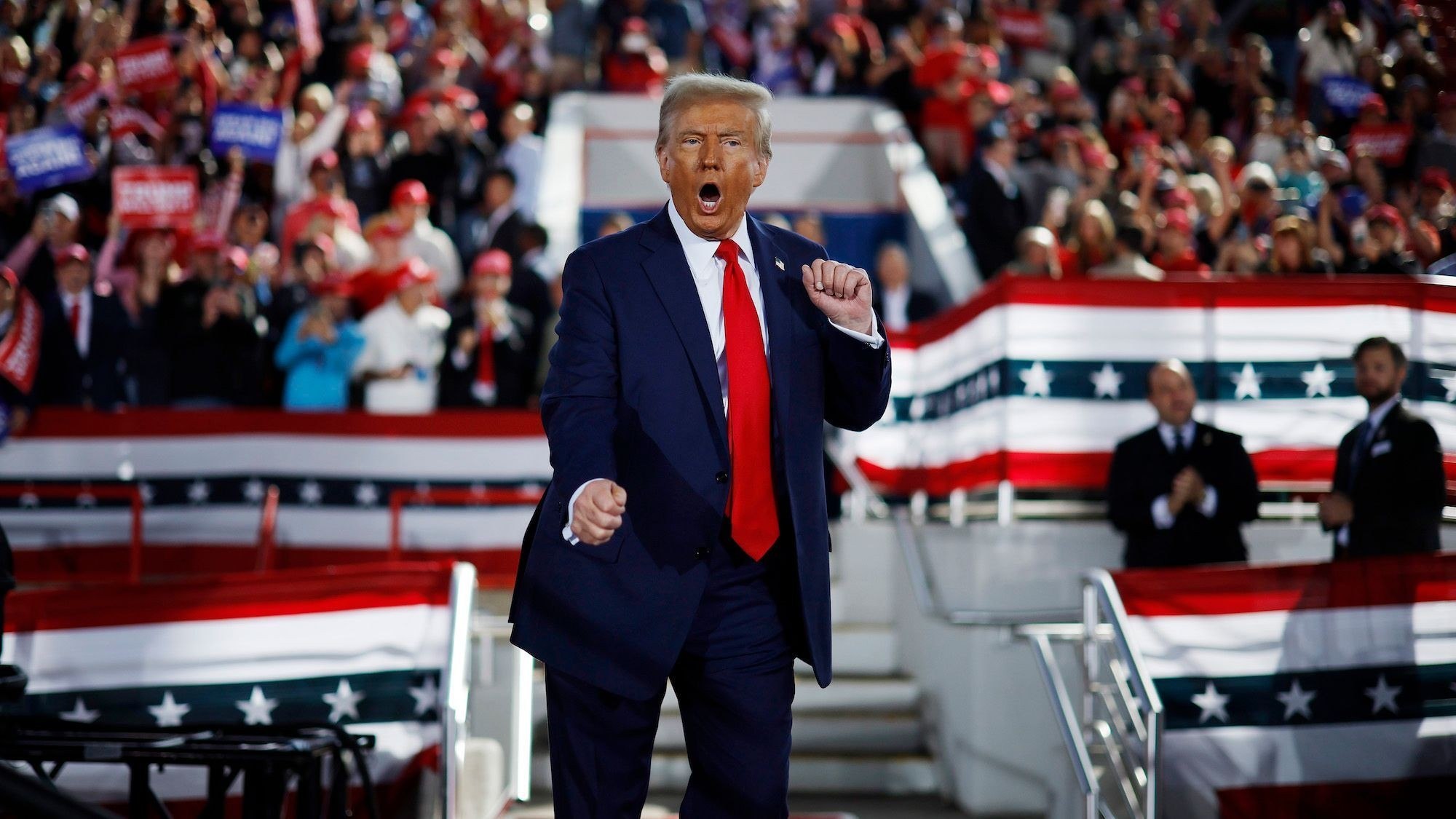 Apenas el 36% de los estadounidenses aprueba mandato de Trump