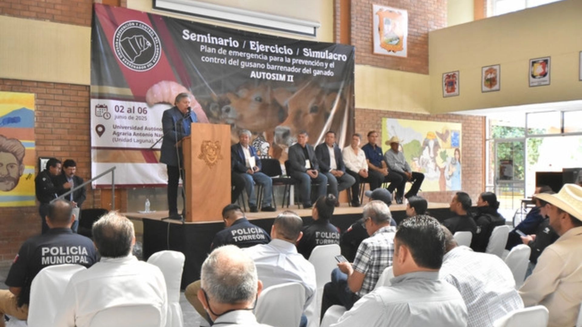 Dirige Sader primer seminario y simulacro contra el gusano barrenador en el norte del país