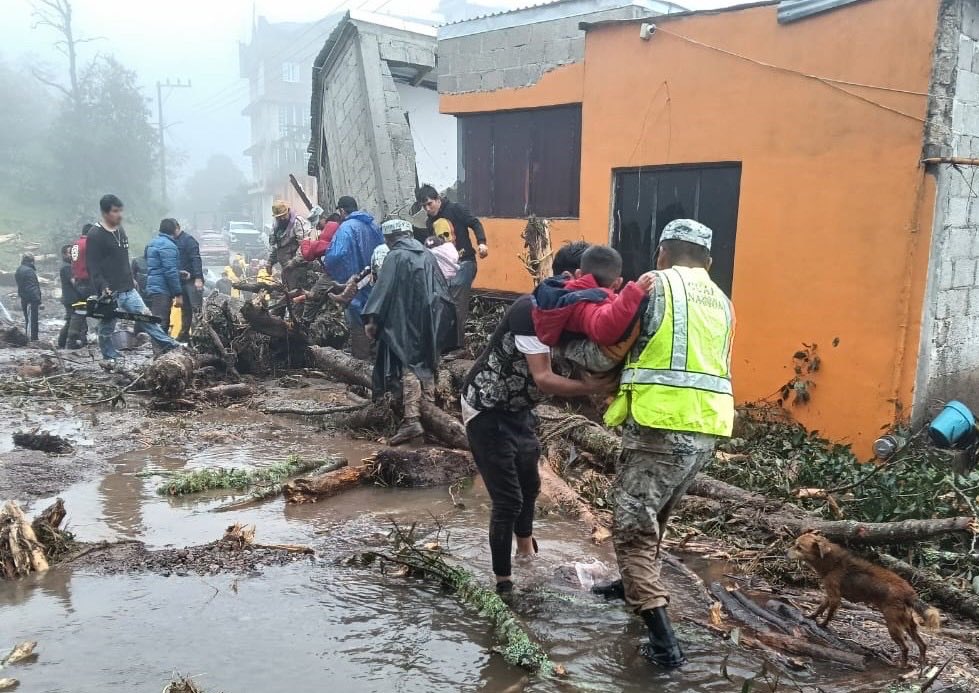 Asciende a 44 cifra de personas fallecidas por lluvias