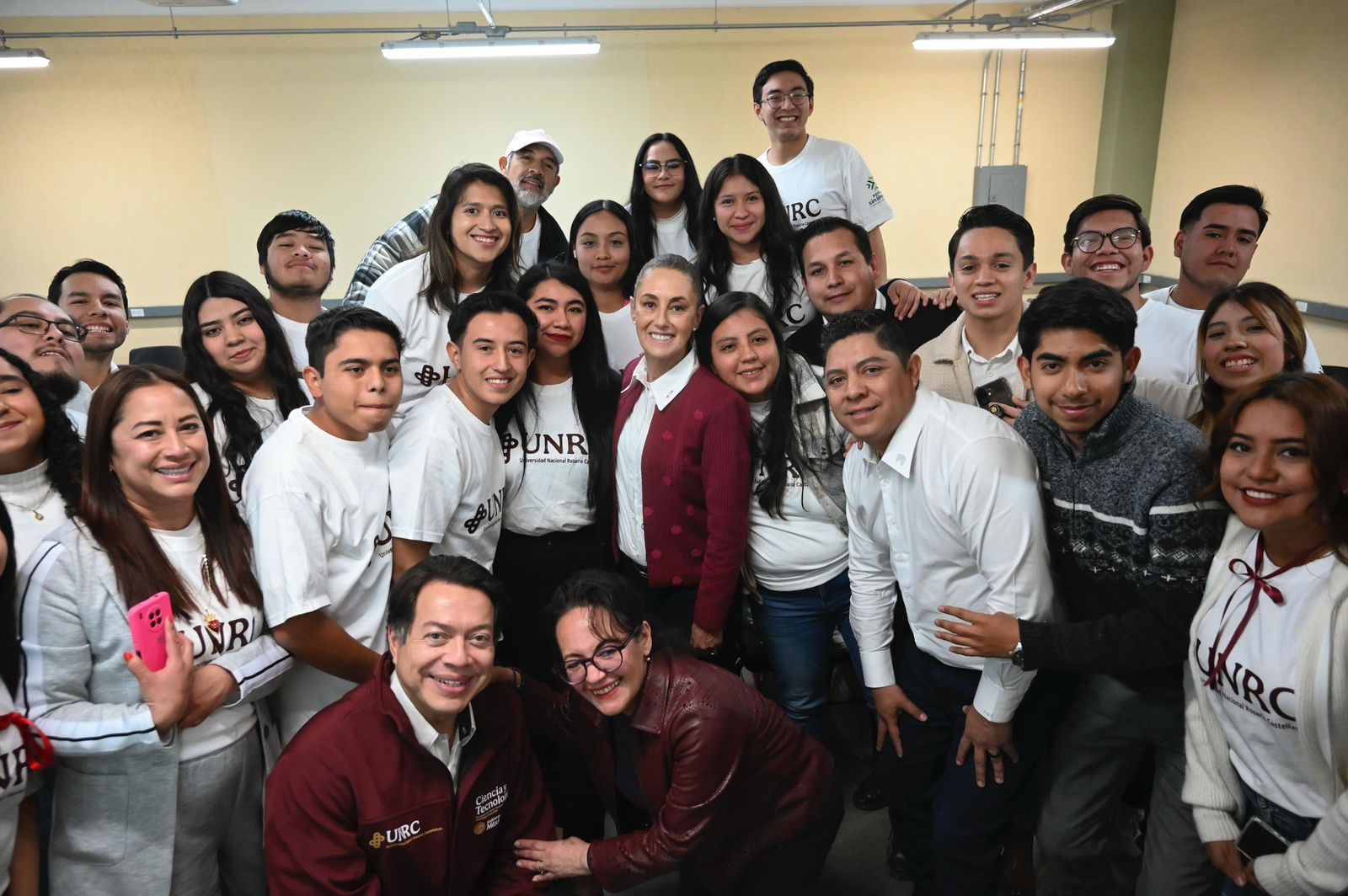 Anuncia Claudia Sheinbaum beca Gertrudis Bocanegra para todos los estudiantes de las universidades Rosario Castellanos
