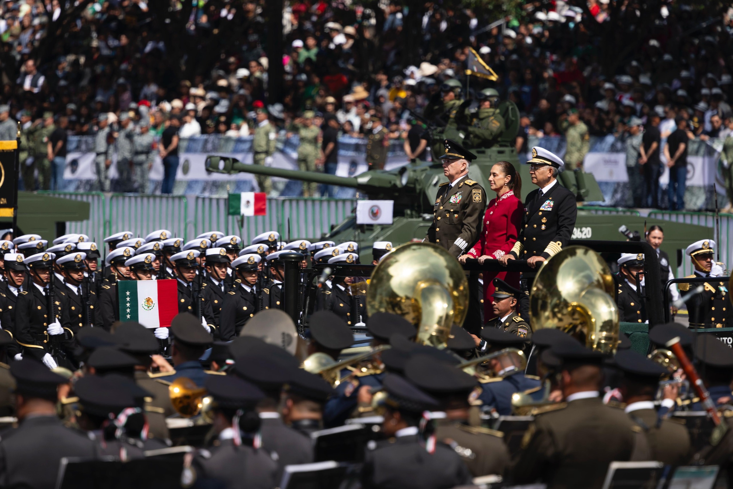 México no será colonia ni protectorado de nadie: Claudia Sheinbaum encabeza Desfile Cívico Militar