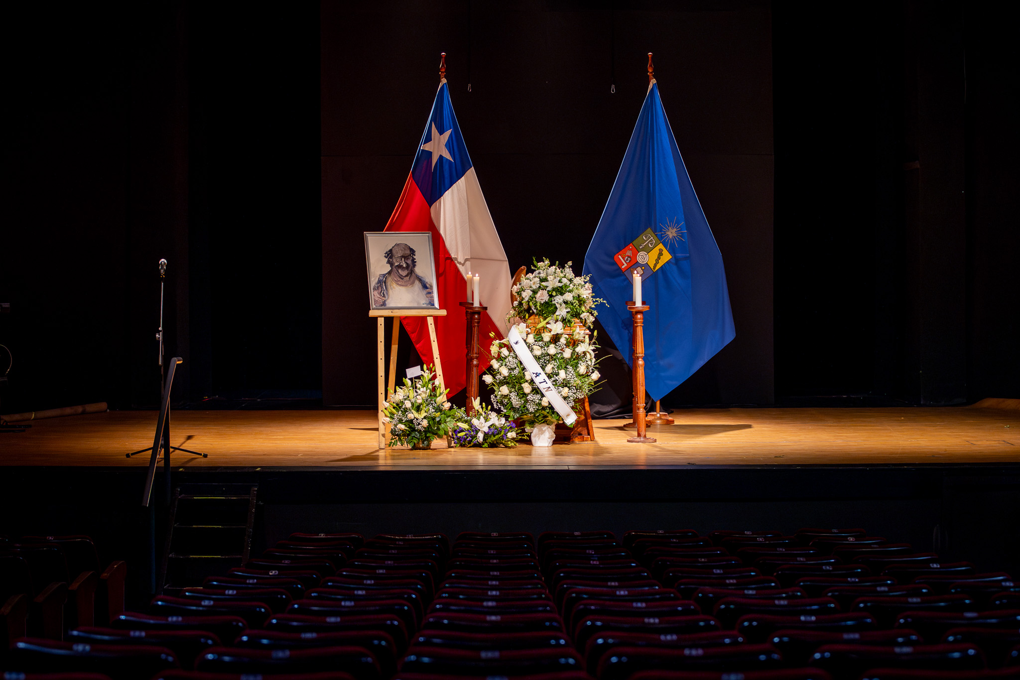 Falleció el escritor chileno Antonio Skármeta, autor de “Ardiente Paciencia”