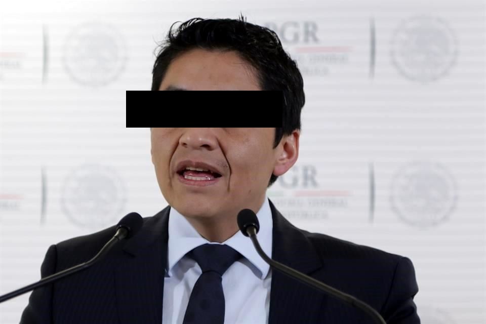 Ordena Tribunal revisar acusación por desaparición forzada contra exmando de la SEIDO por caso Ayotzinapa