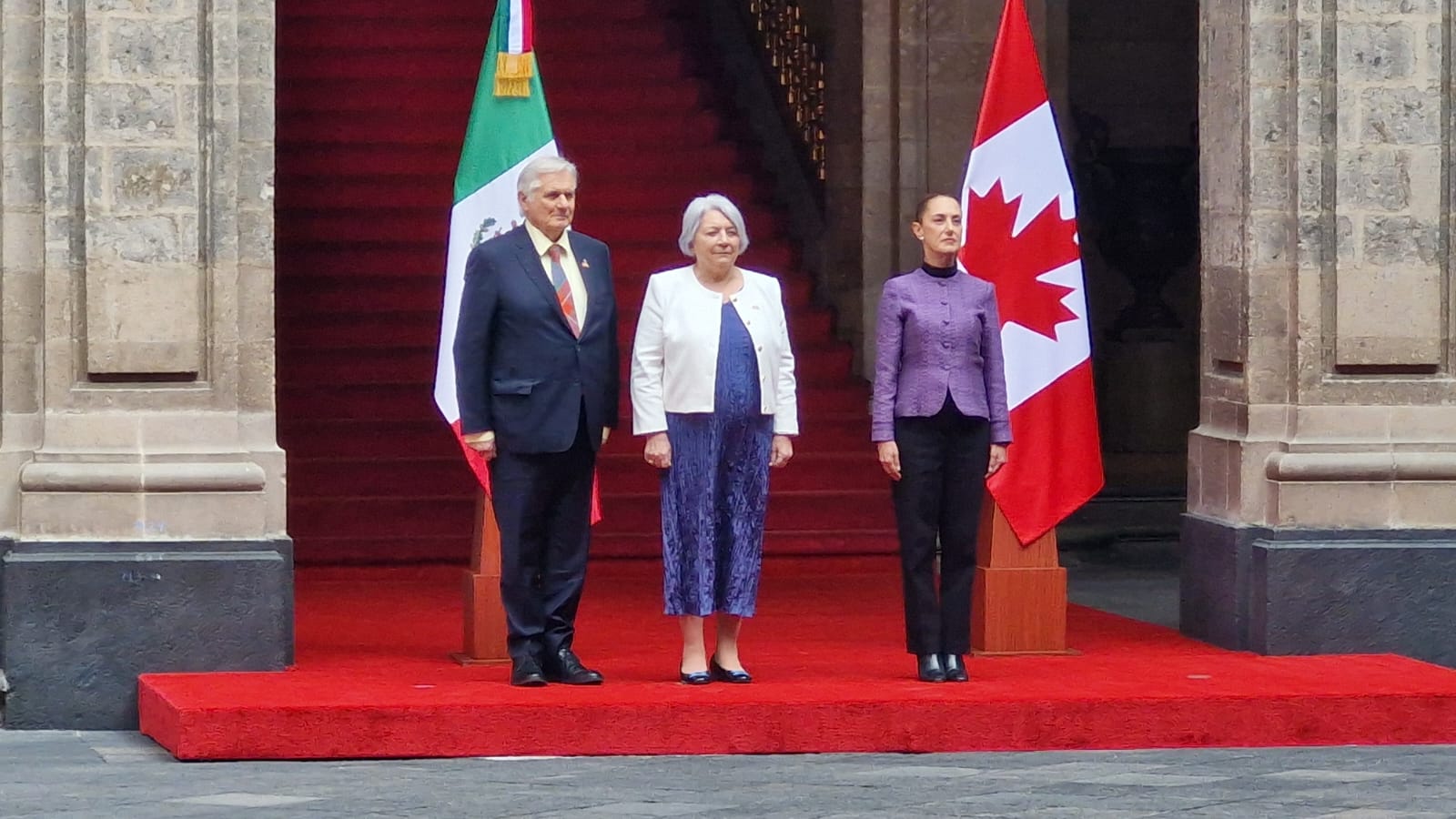 Recibe Claudia Sheinbaum a gobernadora general de Canadá, Mary Simon, en Palacio Nacional
