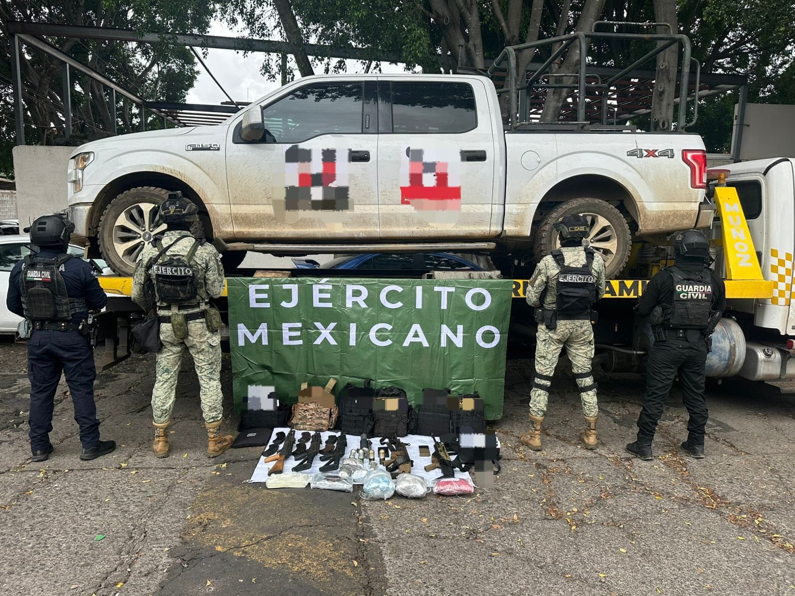 Decomisan arsenal, drogas y autos durante cateo en rancho de “El Barbas”, presunto líder del CJNG en Zitácuaro
