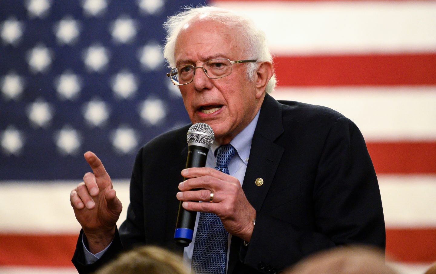 Acusa  Bernie Sanders al gobierno de Trump de conducir a EEUU hacia una nueva guerra fundada en mentiras
