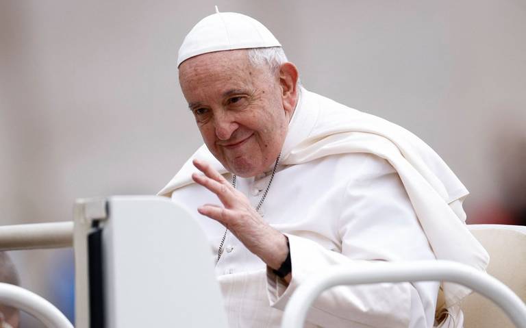 Recrean Viacrucis en Roma sin la presencia del Papa Francisco