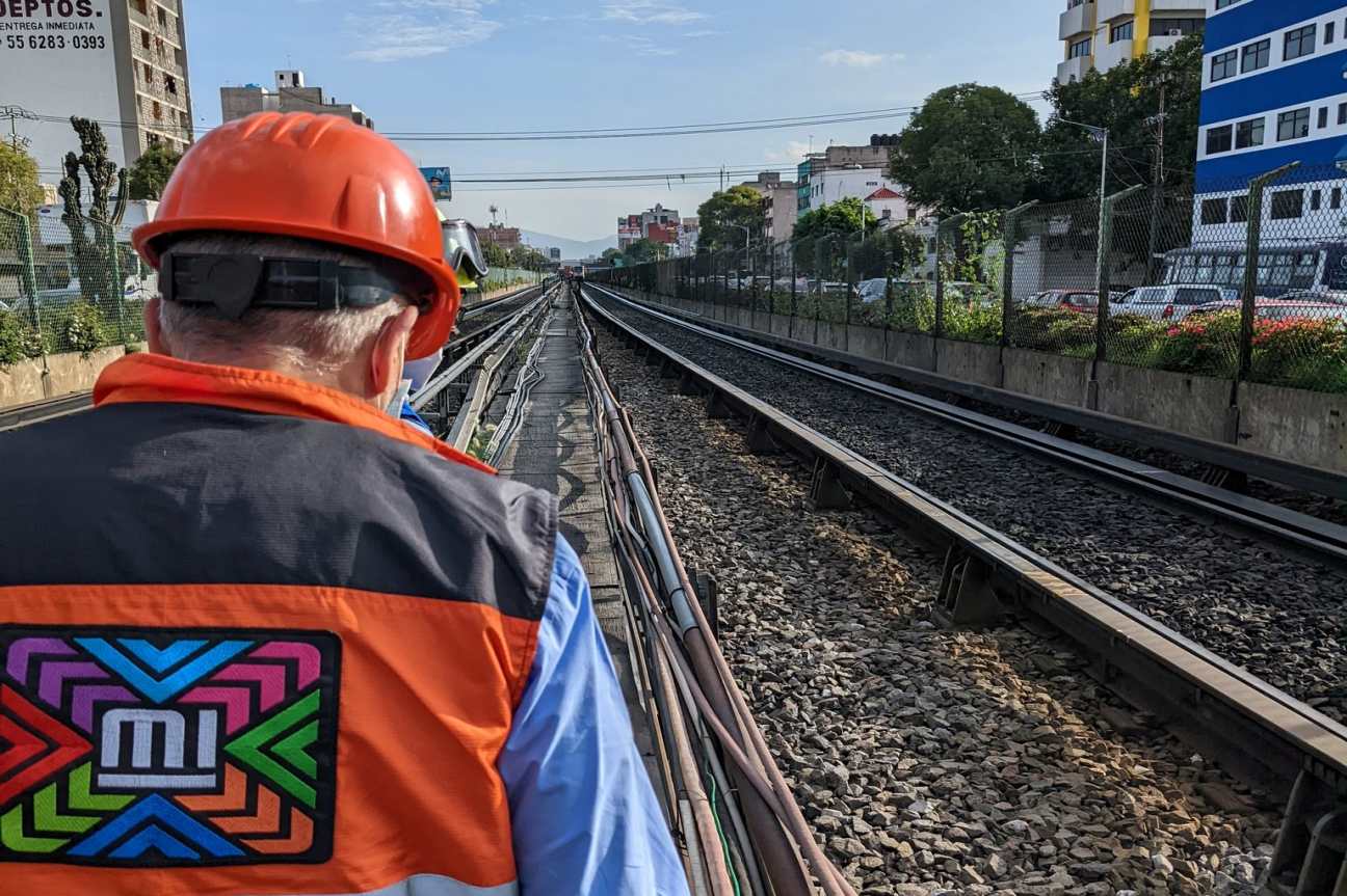 Restablecen servicio en la Línea 2 del metro