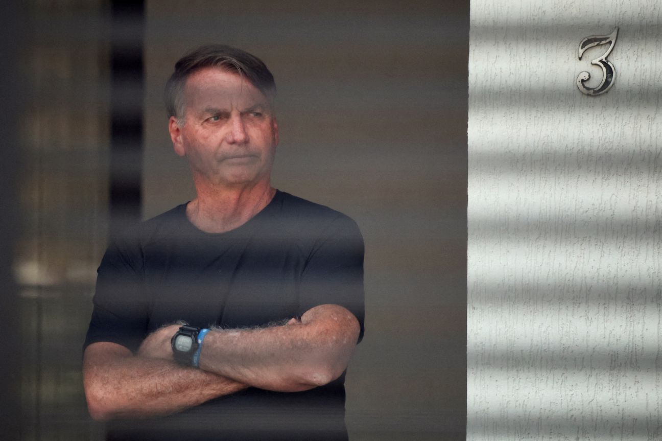 Bolsonaro planeaba pedir asilo político en Argentina, revelan documentos de la Policía Federal de Brasil