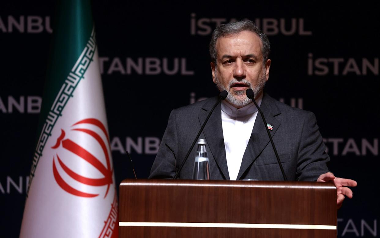“Debemos responder en nuestro legítimo derecho de defensa”: ministro de Relaciones Exteriores de Irán tras ataque de EE.UU.