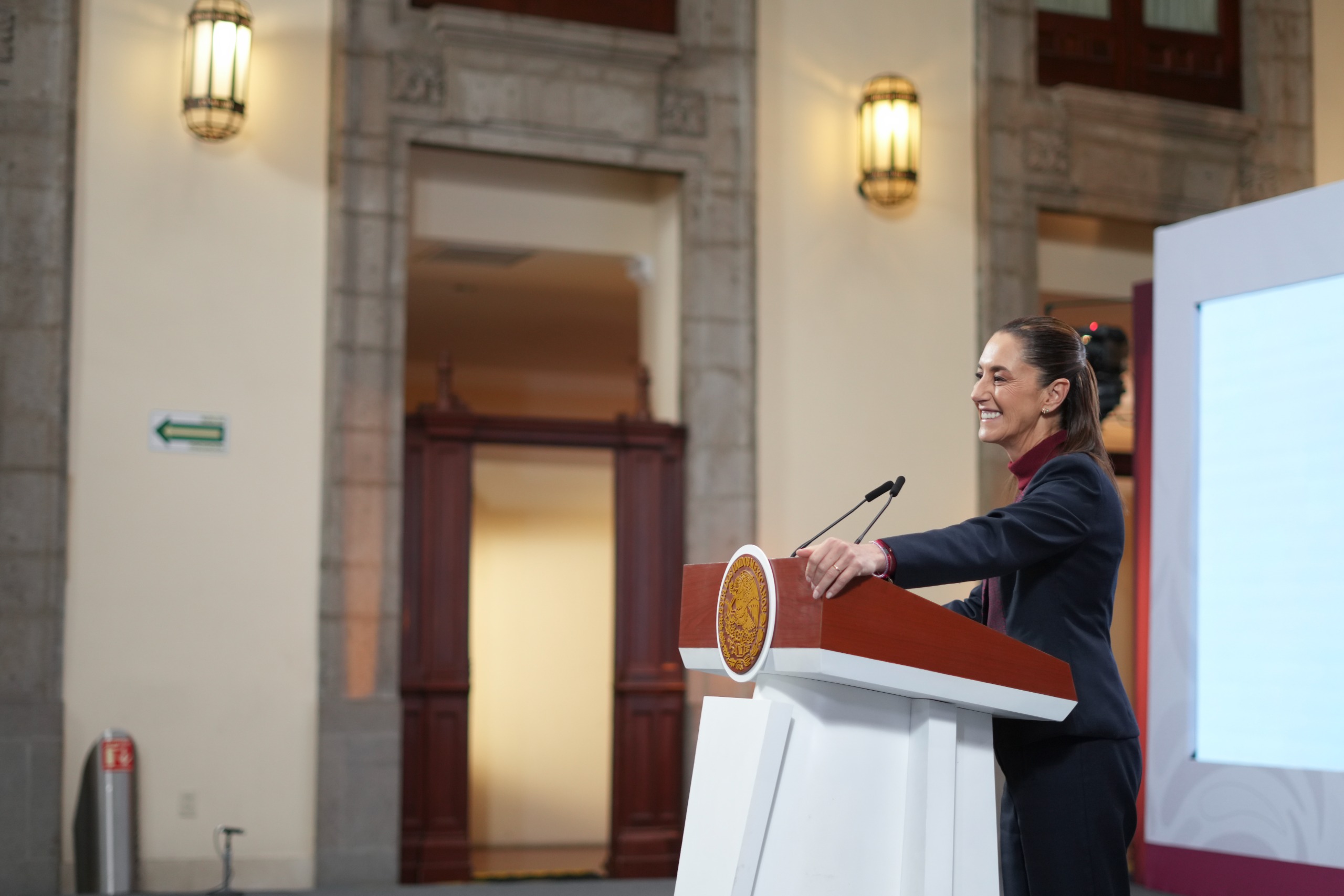 Rechaza Claudia Sheinbaum violencia contra migrantes mexicanos en Estados Unidos