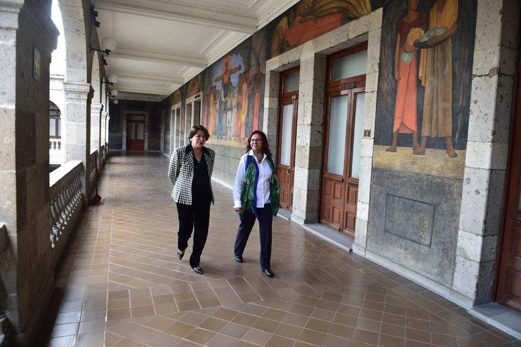 Acuerdan Delfina Gómez y Leticia Ramírez transición de titularidad en la SEP