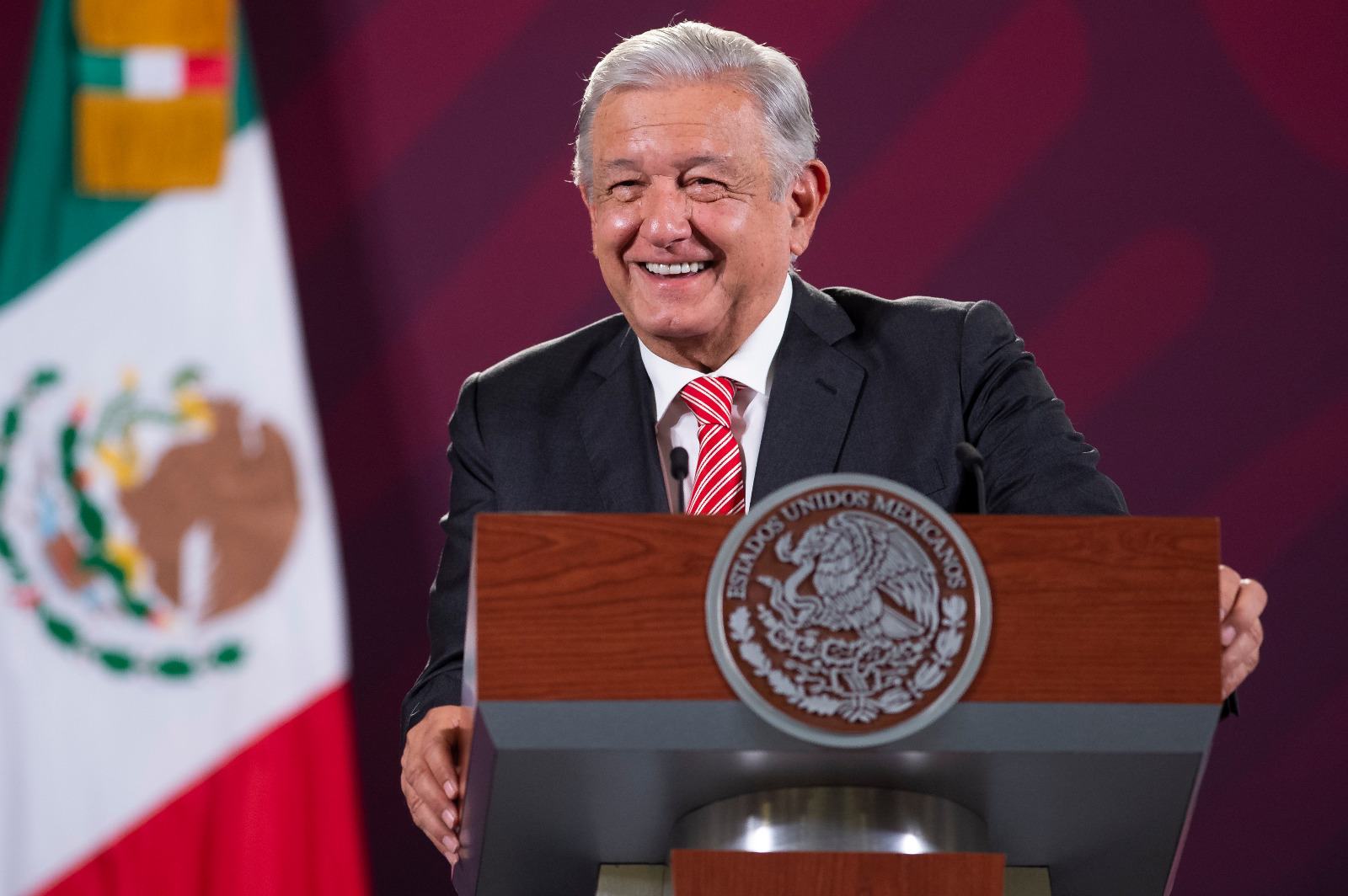 Presenta AMLO las buenas noticias de la economía mexicana