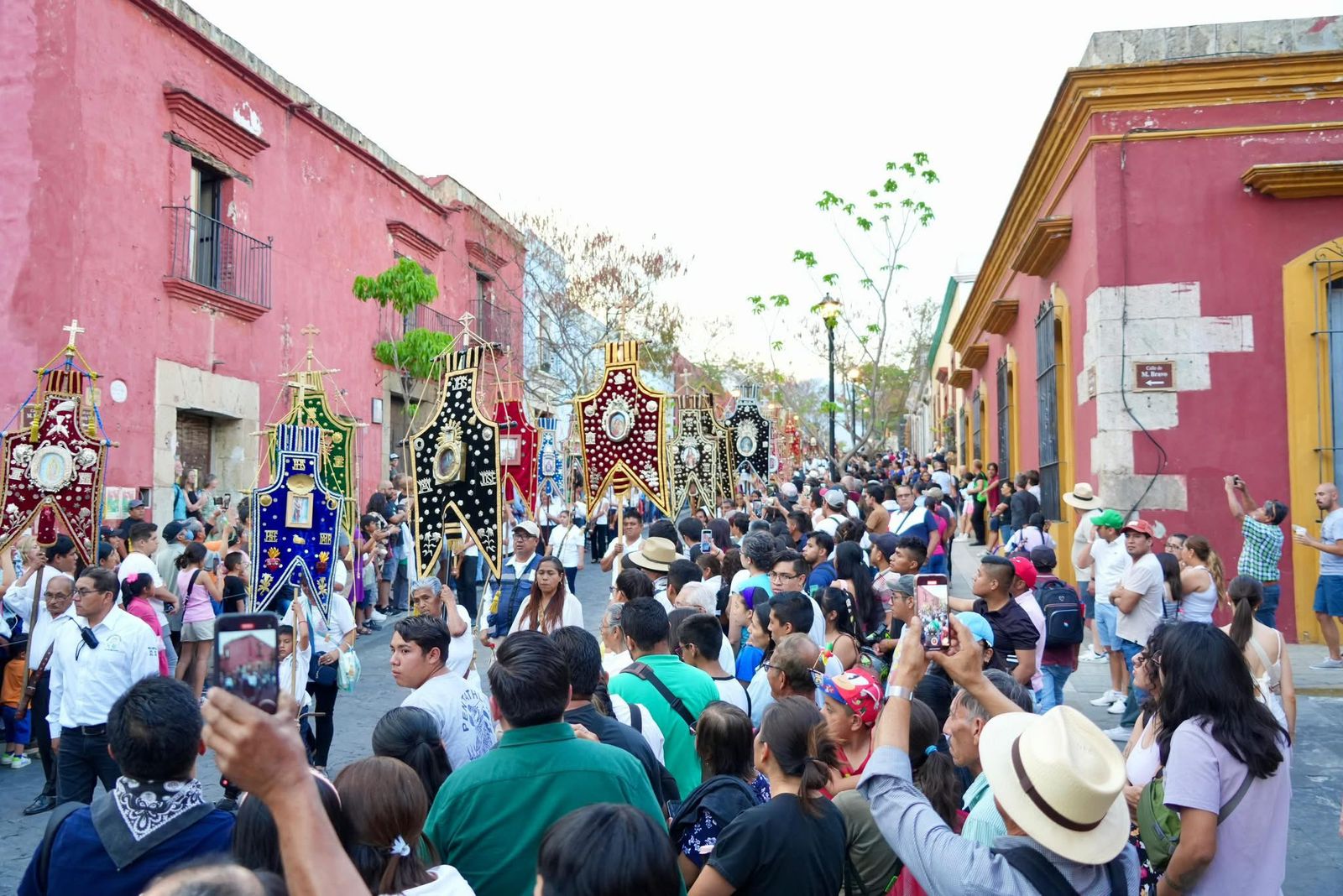 Supera los 285 mil mdp derrama económica por Semana Santa y Pascua