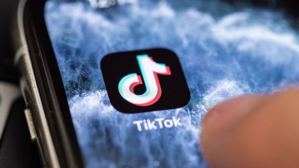 Busca TikTok contrarrestar la prohibición de la app en Estados Unidos, Canadá y algunos países de Europa.