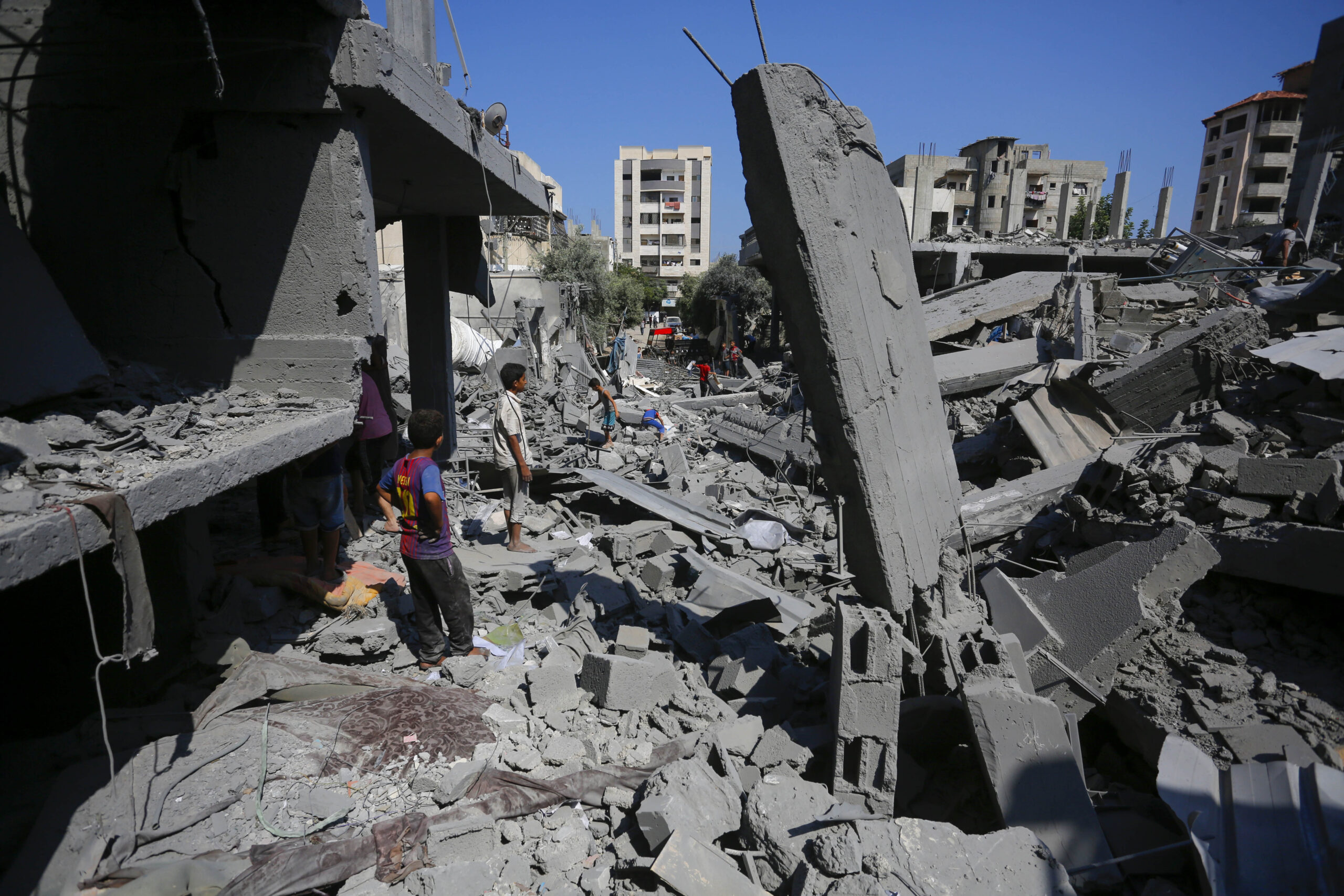 Bombardea Israel a Gaza tras anunciar reanudación del alto al fuego