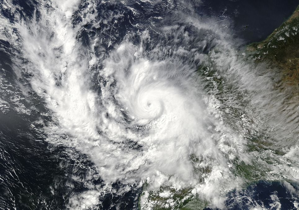 Se forman dos tormentas tropicales “Flossie” y “Barry” en costas mexicanas