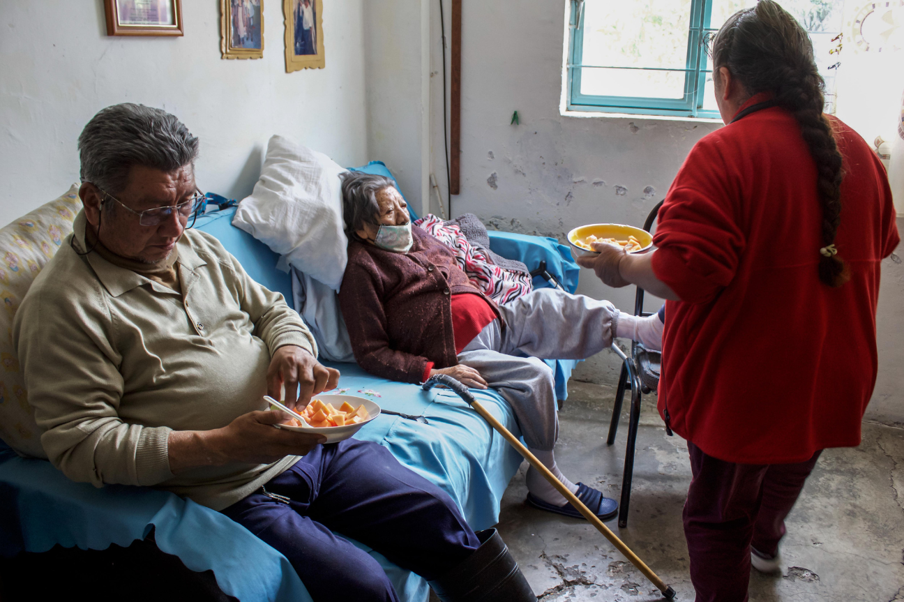 Invierten las mexicanas el triple del tiempo al trabajo en el hogar y de cuidados sin remuneración