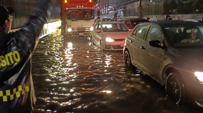 Atiende Gobierno de la CDMX inundaciones y afectaciones por lluvia en diferentes zonas de la capital