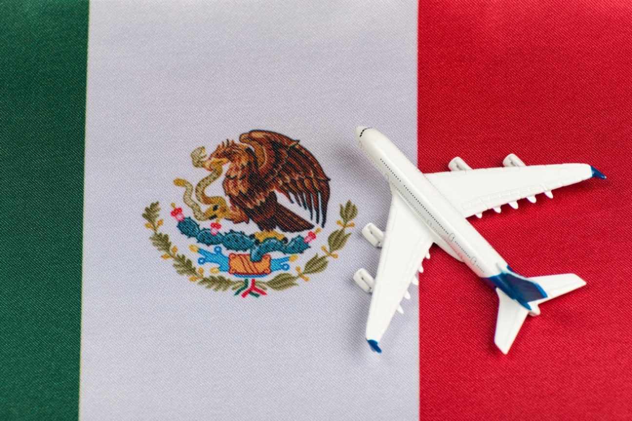 Ingresan a México 10.2 millones de turistas internacionales vía aérea en el primer semestre del año