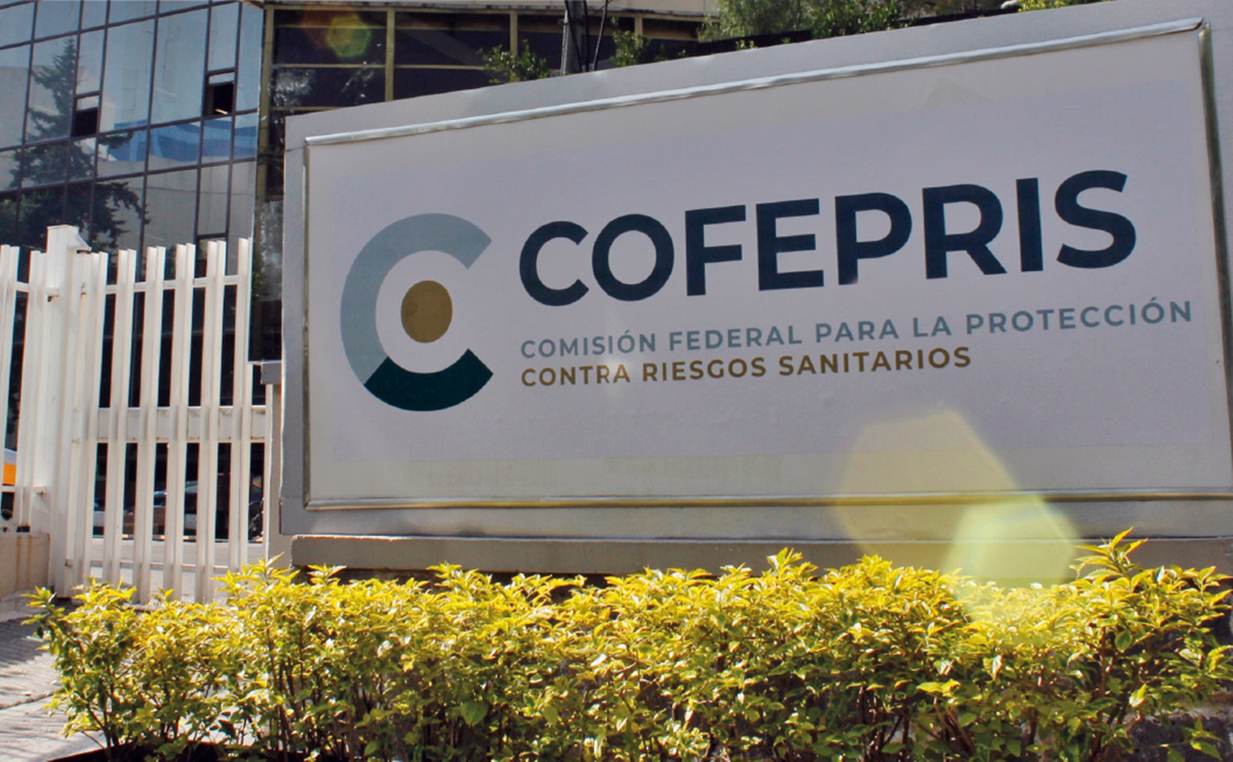 Presenta Cofepris aprobación nuevos medicamentos, dispositivos médicos y estudios clínicos