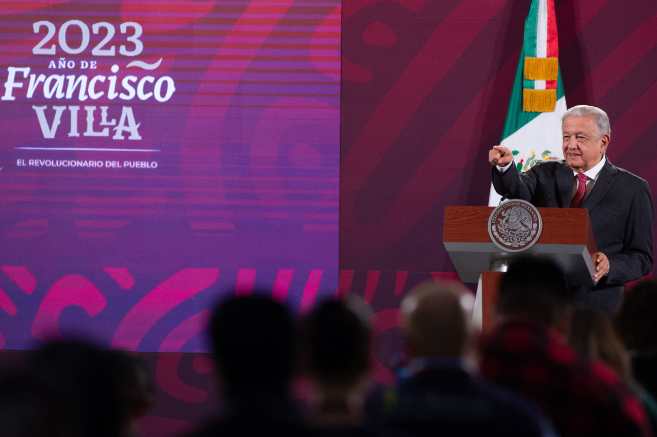 Existen sólo dos controversias constitucionales contra Libros de Texto Gratuitos: AMLO