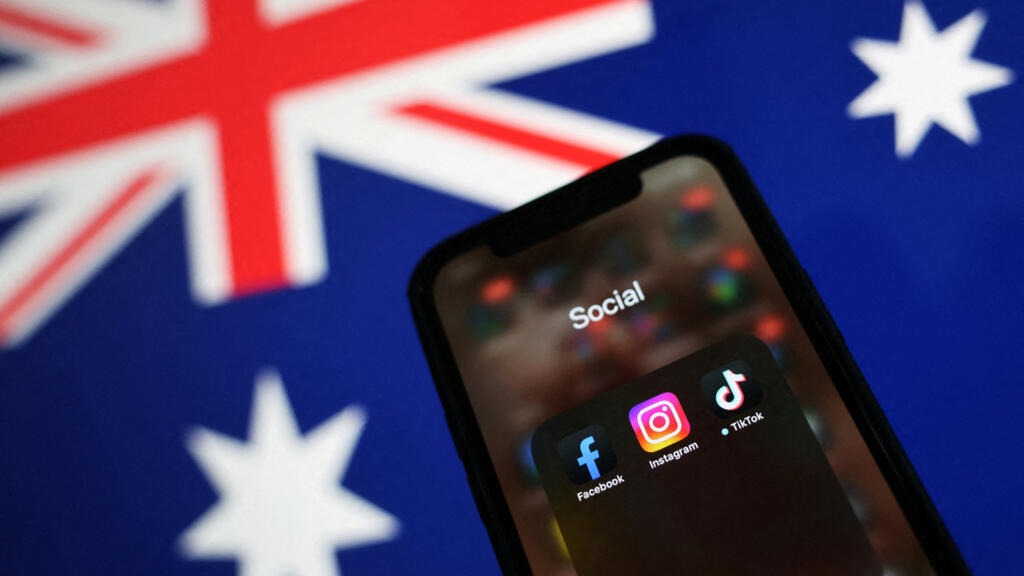 Prohíbe Australia uso de redes sociales a menores de 16 años; Dinamarca aplicará medidas similares