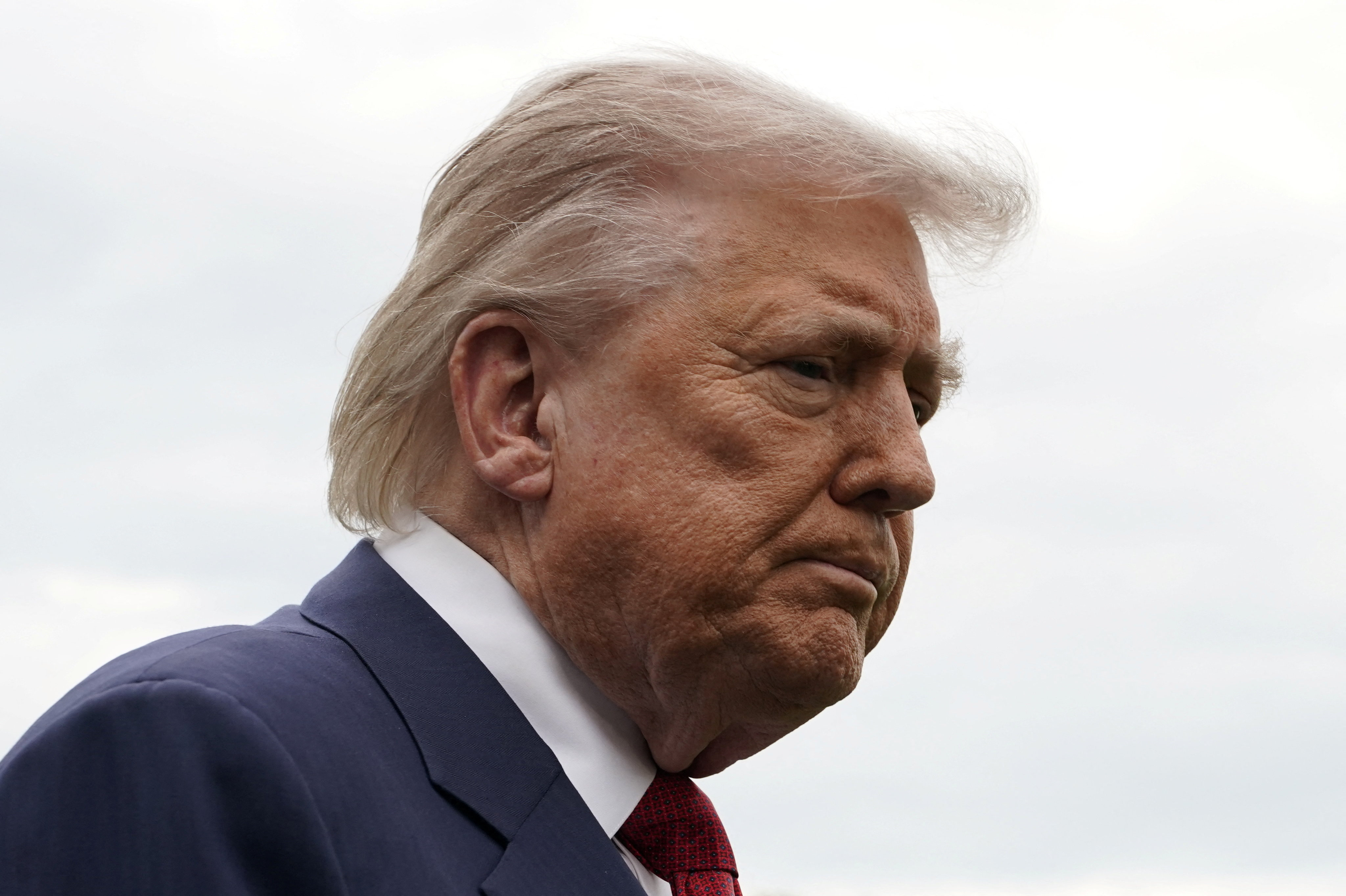 Trump califica de “totalmente inaceptable” la respuesta de Irán a propuesta de paz de EE.UU.