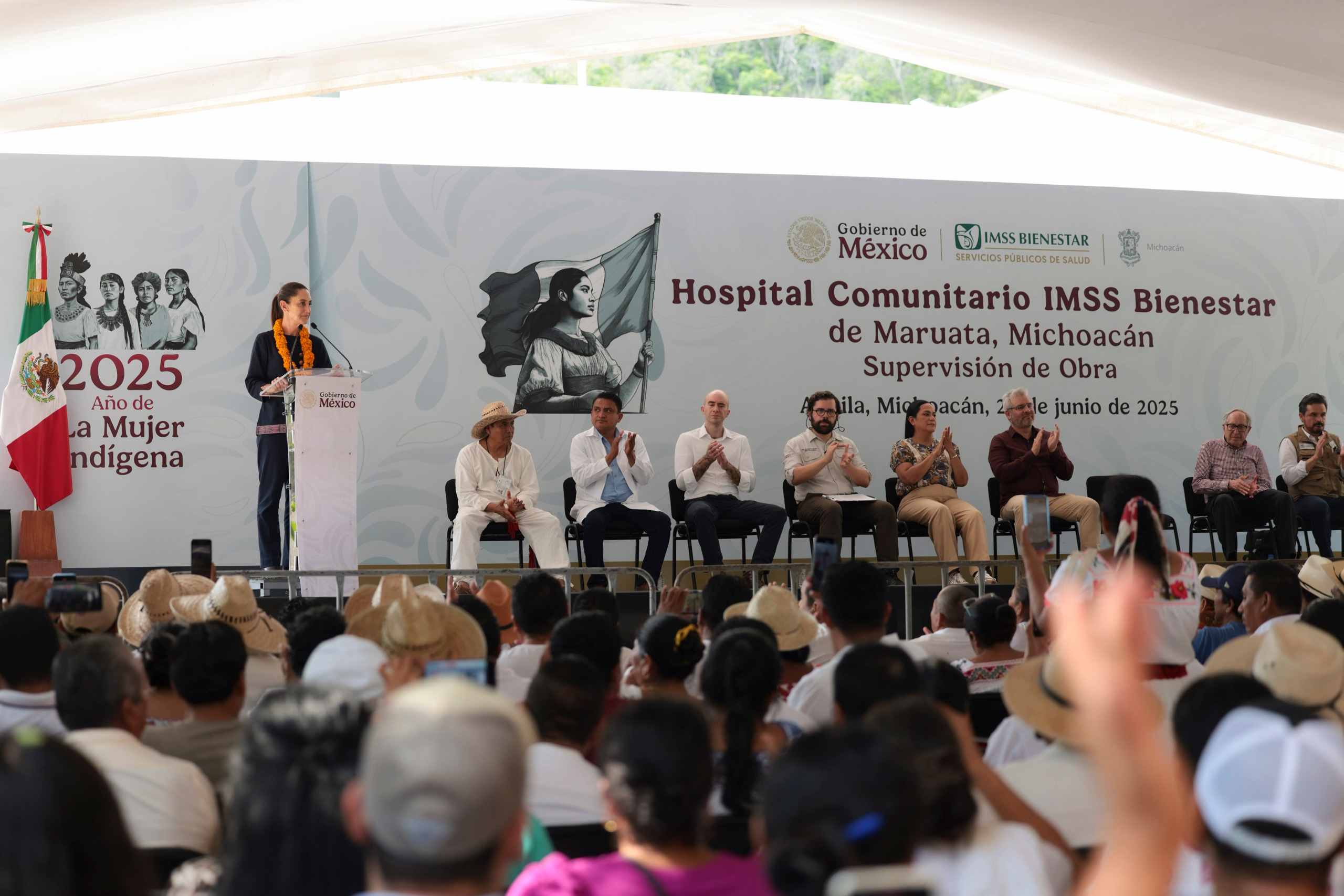Anuncia la presidenta Claudia Sheinbaum operaciones gratuitas de cataratas para adultos mayores en Michoacán con el programa Salud Casa por Casa