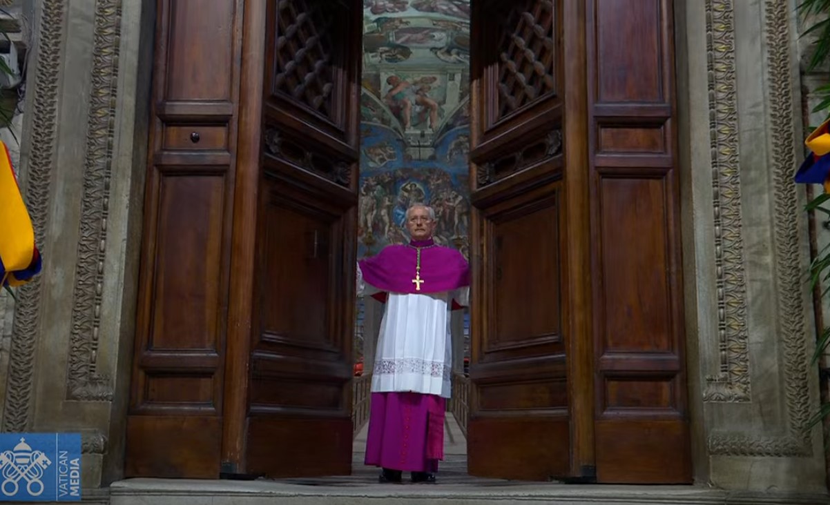 Inicia el Cónclave en la Capilla Sixtina para elegir al nuevo Papa
