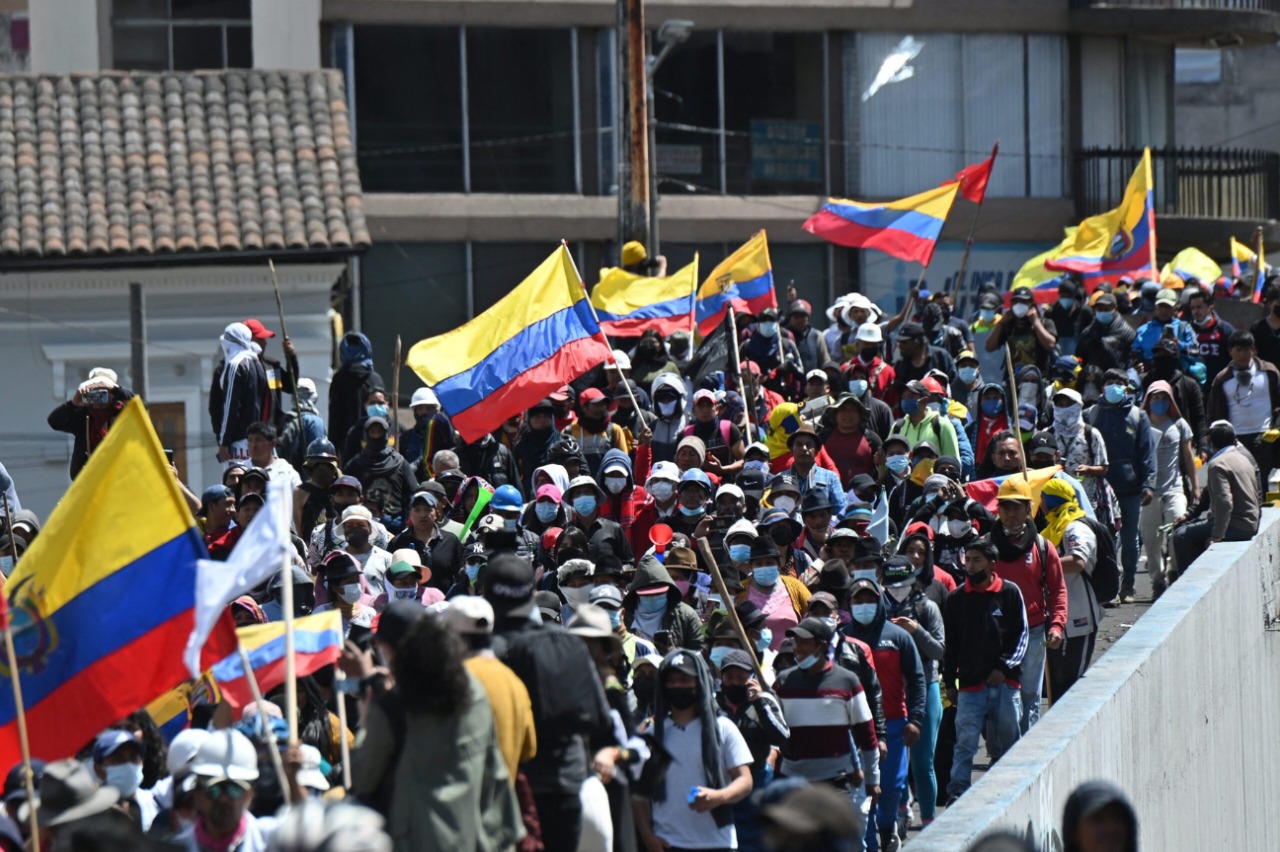 Se levantan protestas contra el  Ejecutivo de Ecuador