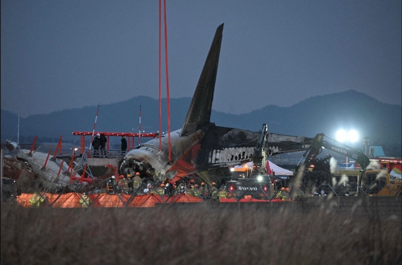 Ordena gobierno surcoreano inspección aérea y de flota Boeing 737-800 tras accidente aéreo en el que fallecieron 179 personas