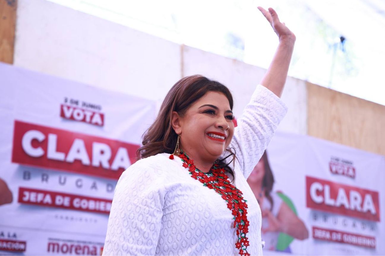 Señala Clara Brugada liderar encuestas de preferencia de voto en la CDMX