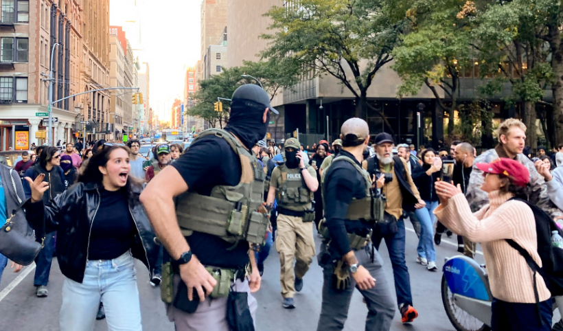 Confrontan a agentes federales durante redada migratoria en Canal Street, Nueva York