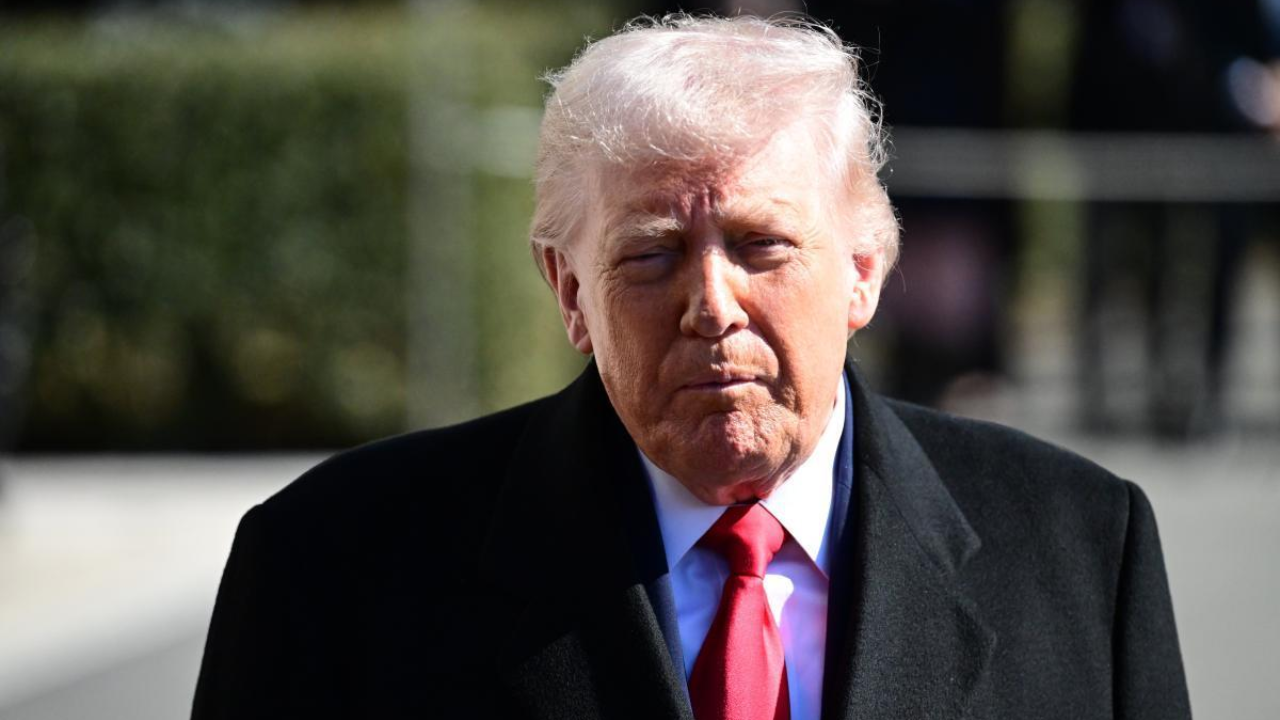 Desaprobación de Donald Trump alcanza 62%, el peor nivel de sus mandatos