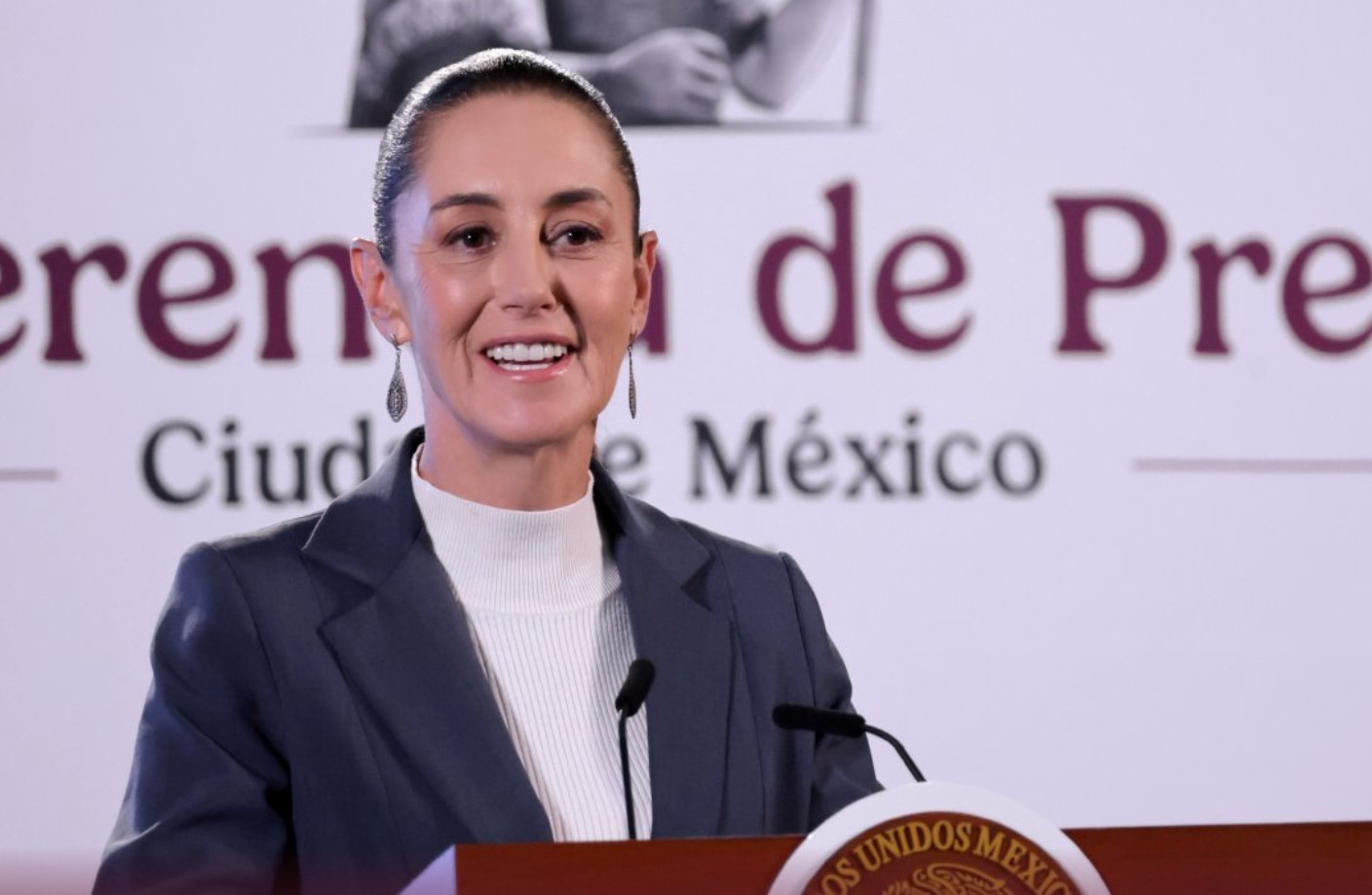 Avala 64% de los mexicanos administración de la Presidenta Claudia Sheinbaum