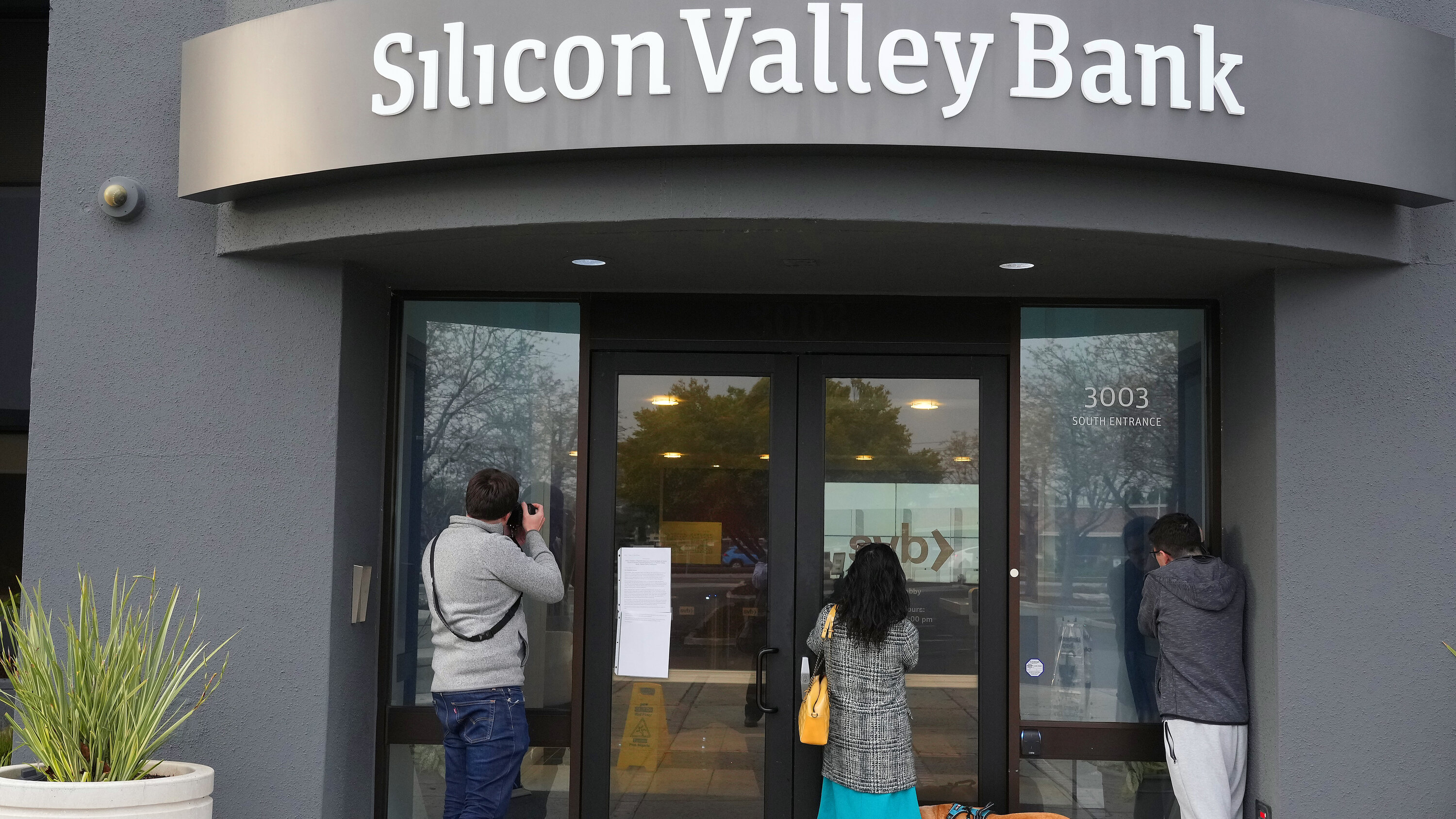 Dan a conocer en Estados Unidos plan para contener las consecuencias de los cierres de Silicon Valley Bank y Signature Bank