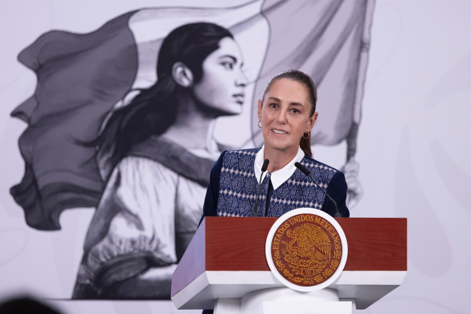 Instruye Claudia Sheinbaum reforzar vigilancia en centros del ICE ante muerte de mexicano en Luisiana