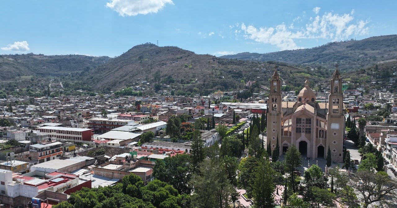 Acompañan Gobiernos federal y estatal el retorno de desplazados a Chilapa