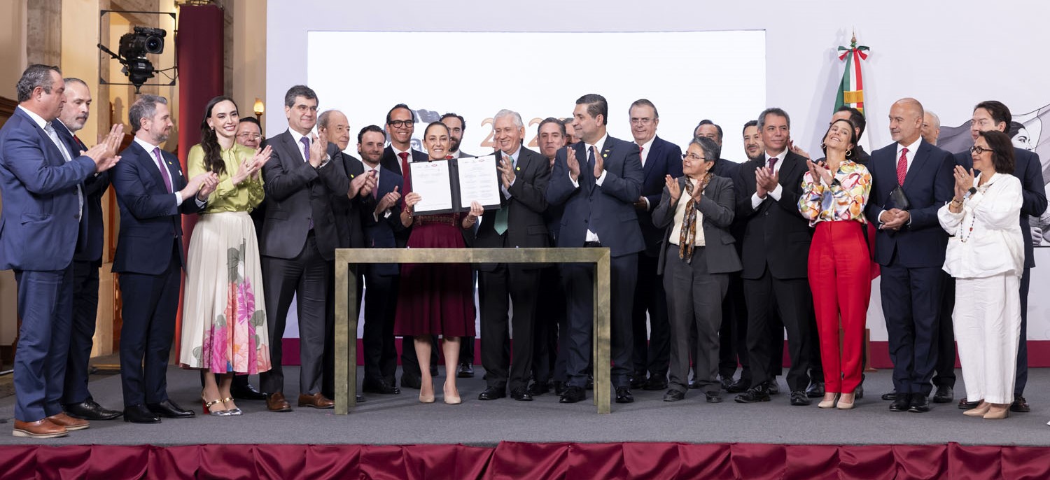 Encabeza Claudia Sheinbaum firma del Acuerdo para el Fomento de la Industria Siderúrgica Mexicana