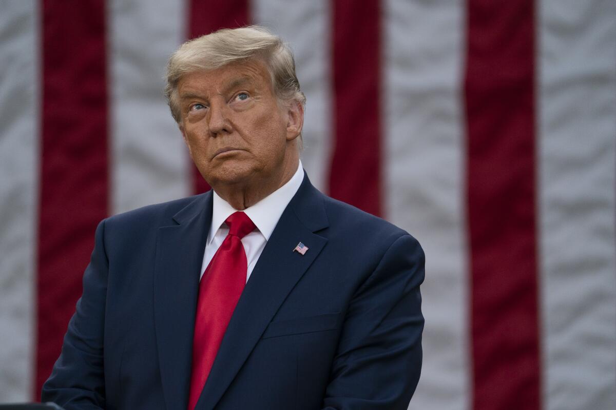 Amenaza Trump con bloquear el estrecho de Ormuz; acusa a Irán de “extorsión mundial”