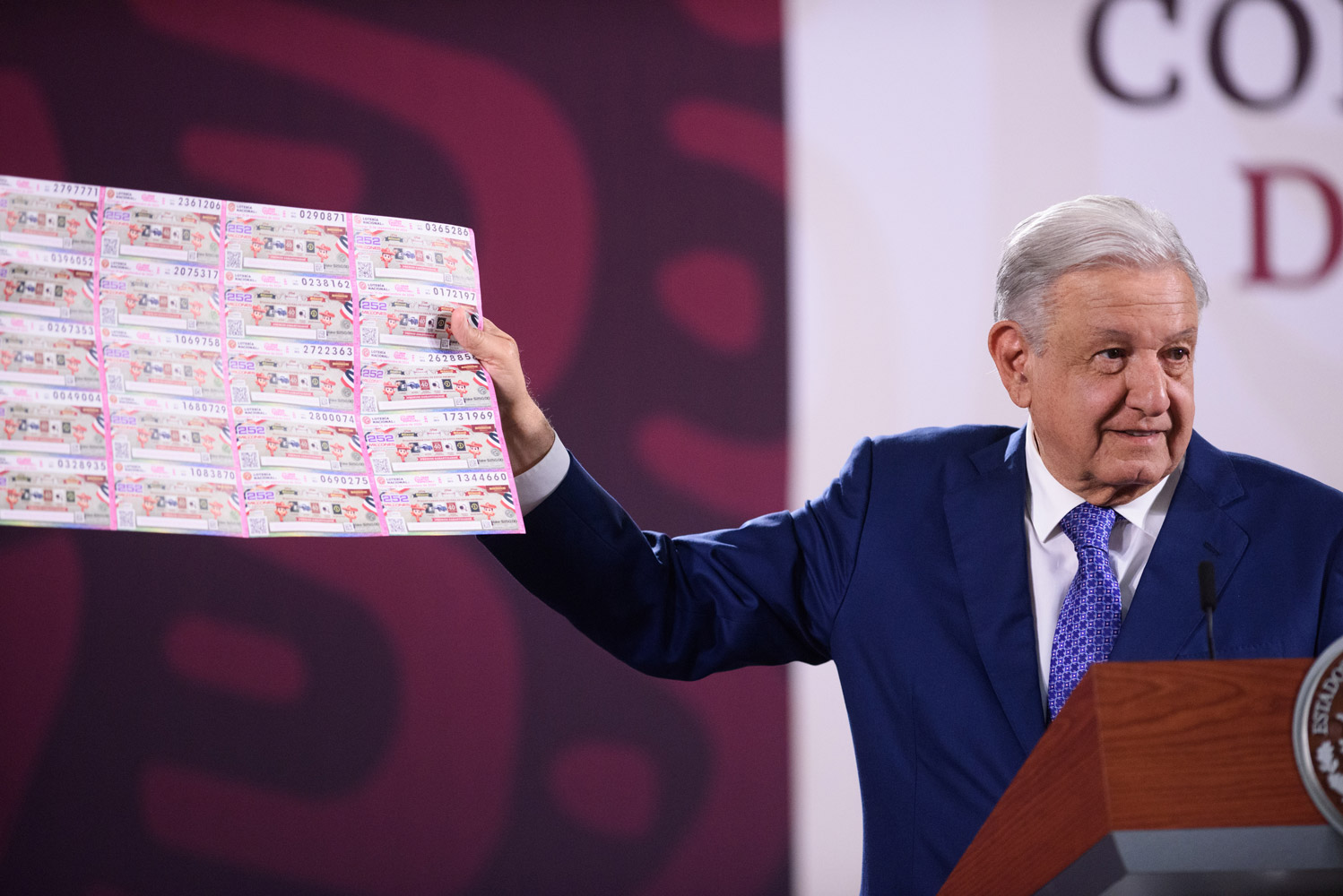 Anuncia López Obrador su último sorteo de la Lotería Nacional para el 15 de septiembre