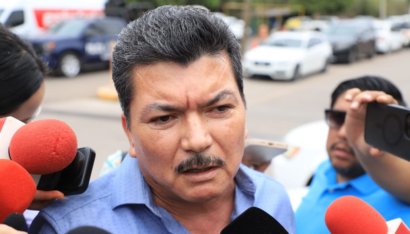 Difunden falsa ficha de detención de exfuncionario solicitado por EEUU