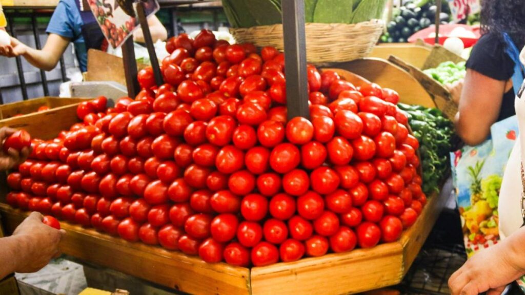 Aranceles de Trump a productos del campo mexicano dispararon precios en Estados Unidos